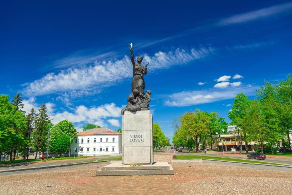 Latgale Hotel Rezekne Bagian luar foto